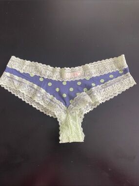 [Victoria’s Secret] Polka Dot Cheeky Brief